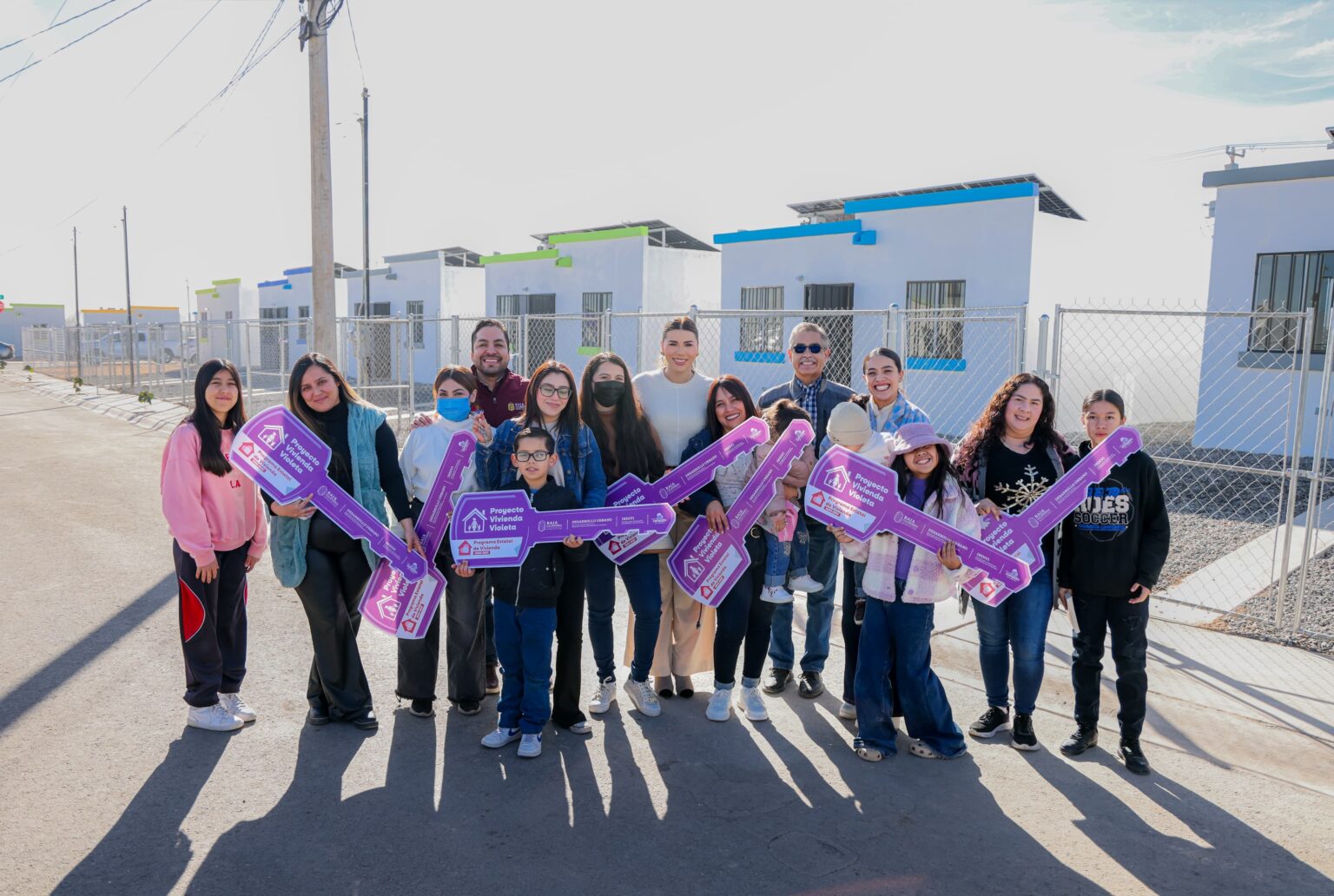 Entrega gobernadora Marina del Pilar viviendas violeta a madres ...